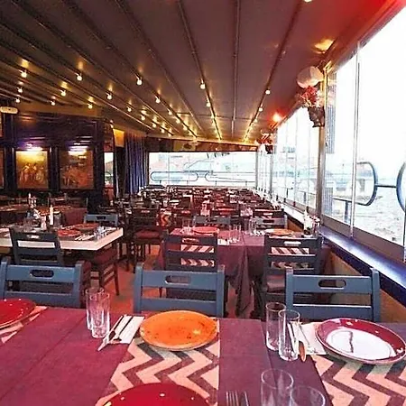 Pera Hotel 3*