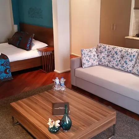 Hotel apartamentowy Pera 3*