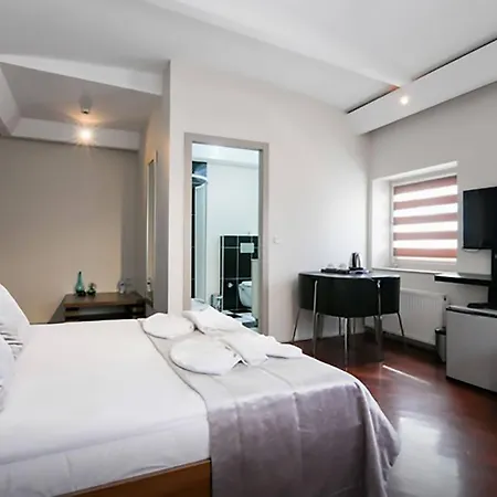 Pera Hotel apartamentowy 3*