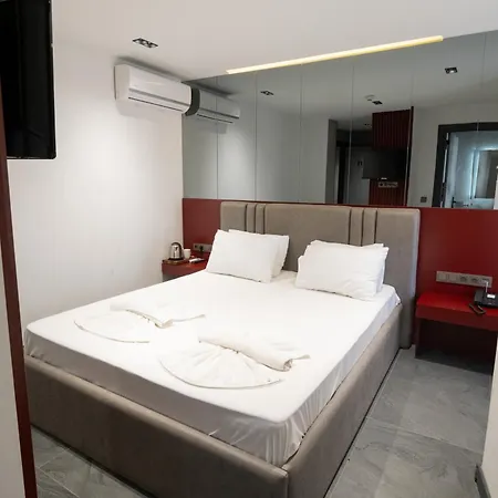Hotel Pera 3*